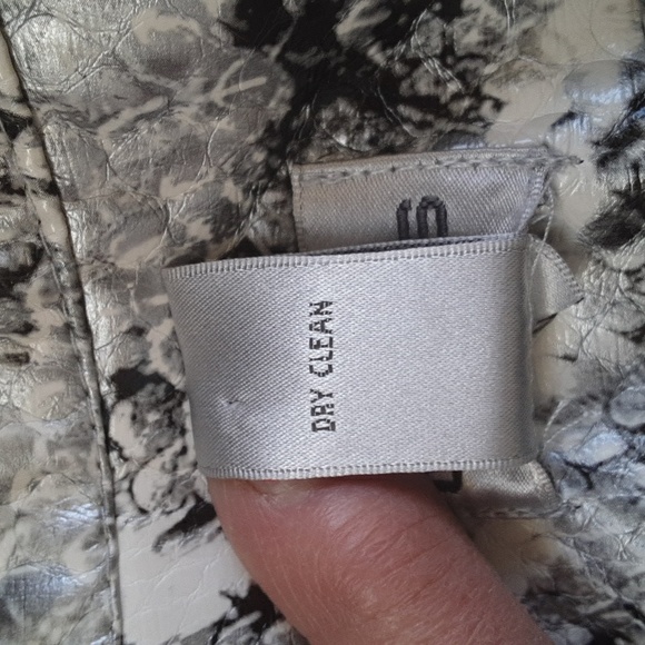 Chico's faux leather vest SZ 2 (L) - Picture 8 of 9